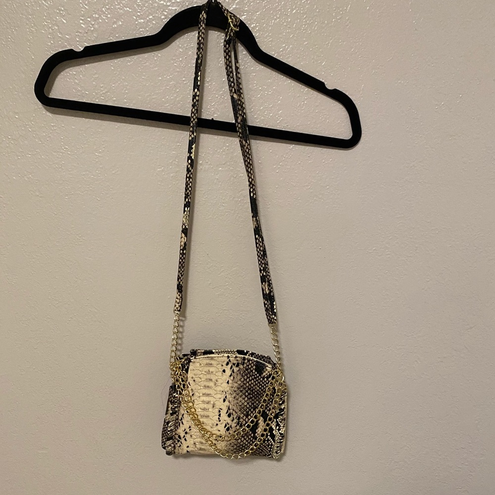 💋SOLD💋Faux Snake Skin Crossbody Bag